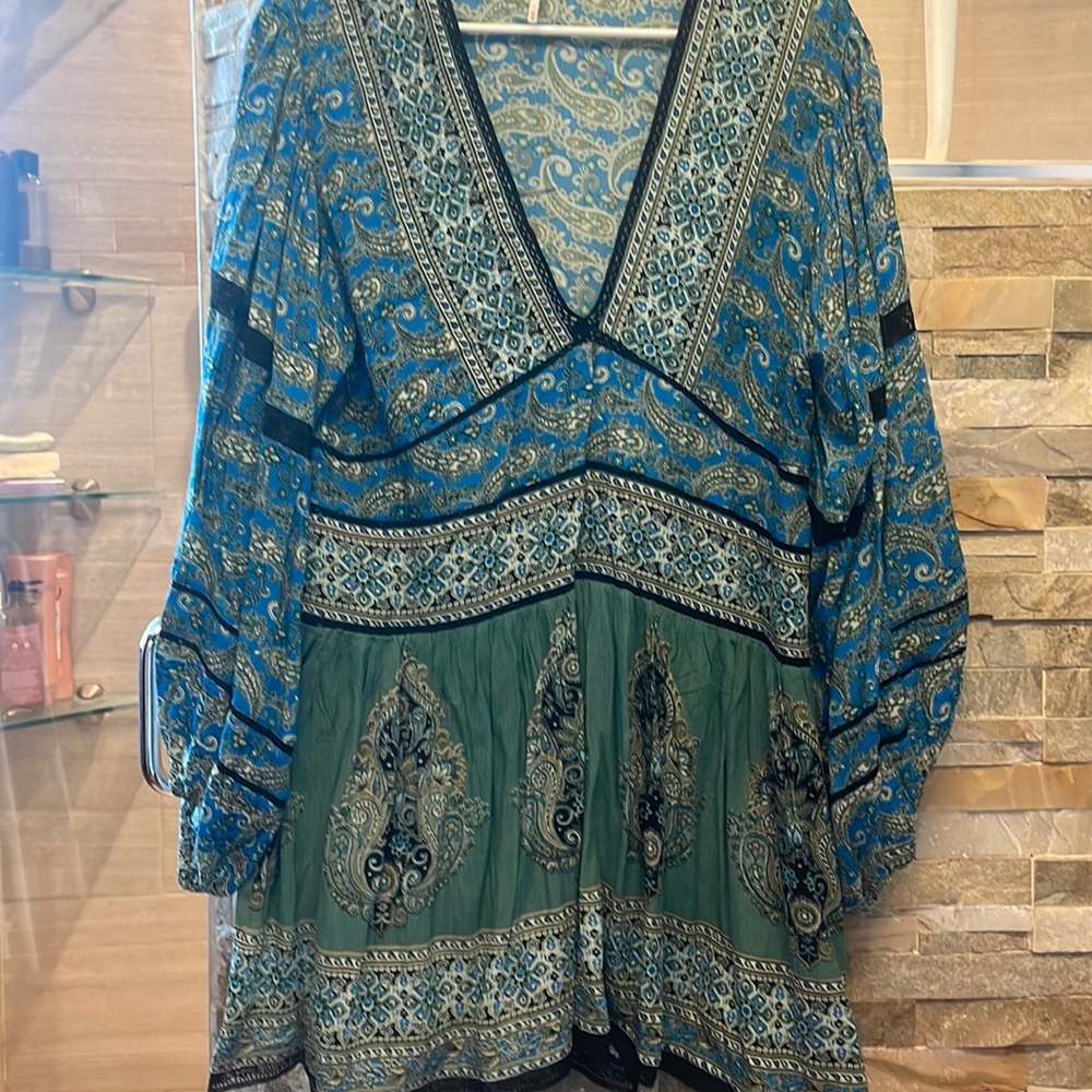 Free people tunic in M. Great condition